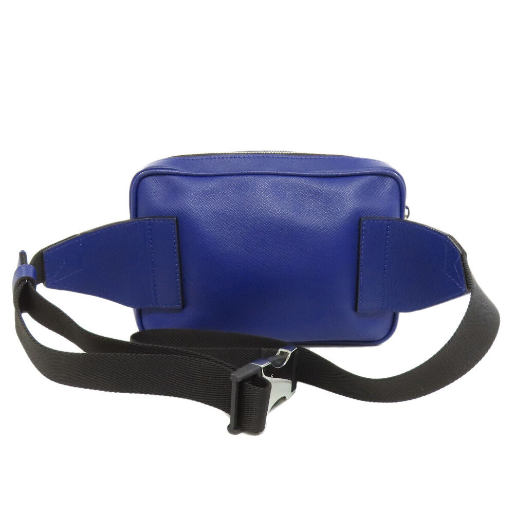 Louis Vuitton Hip Outdoor Bum Leather Waist Bag Taiga